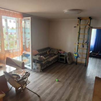 Продается Многокомнатная квартира, 69,3 м²