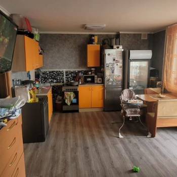 Продается Многокомнатная квартира, 69,3 м²