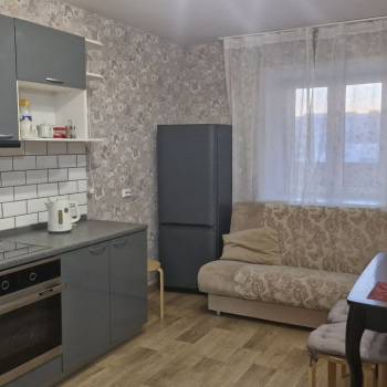 Сдается 1-комнатная квартира, 43 м²