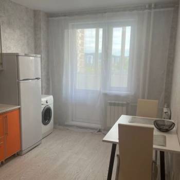 Сдается 1-комнатная квартира, 38 м²