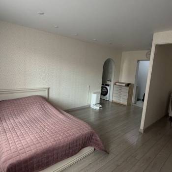 Продается 1-комнатная квартира, 43,7 м²