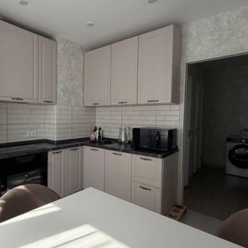 Продается 1-комнатная квартира, 43,7 м²