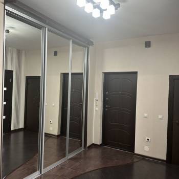 Сдается 2-х комнатная квартира, 90 м²