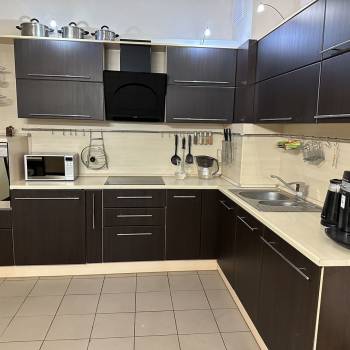 Сдается 2-х комнатная квартира, 90 м²