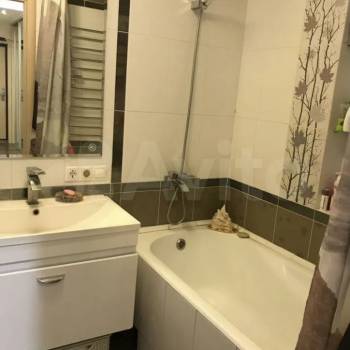 Продается Многокомнатная квартира, 82 м²