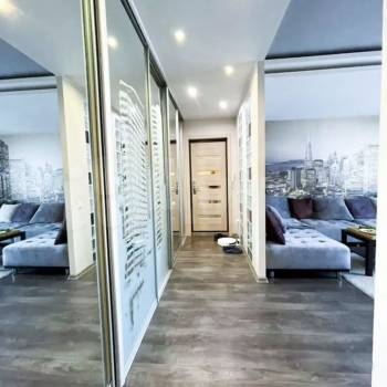 Продается Многокомнатная квартира, 82 м²
