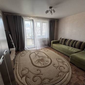 Сдается 1-комнатная квартира, 42 м²
