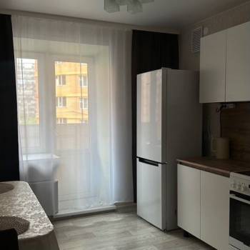 Сдается 1-комнатная квартира, 40 м²