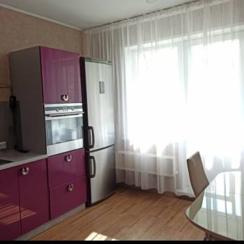 Сдается 1-комнатная квартира, 54 м²