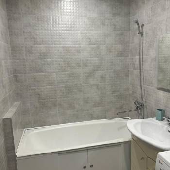 Сдается 1-комнатная квартира, 54 м²