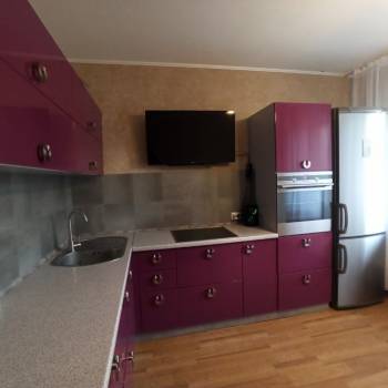 Сдается 1-комнатная квартира, 54 м²