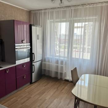 Сдается 1-комнатная квартира, 54 м²