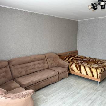 Сдается 1-комнатная квартира, 54 м²