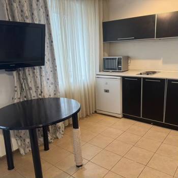 Продается 1-комнатная квартира, 32 м²