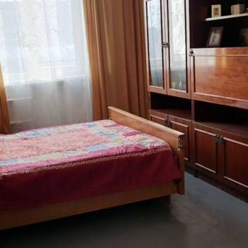Продается Многокомнатная квартира, 80,5 м²