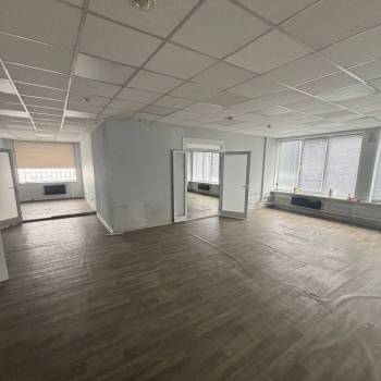 Продается Нежилое помещение, 200 м²