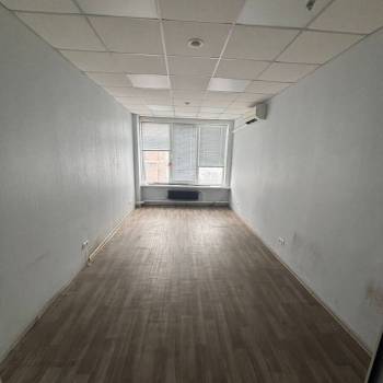Продается Нежилое помещение, 200 м²