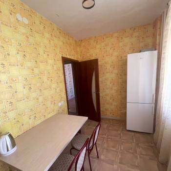Сдается 1-комнатная квартира, 38 м²