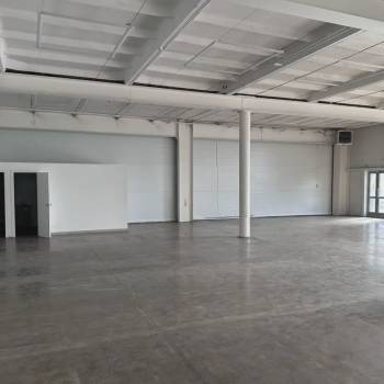 Сдается Нежилое помещение, 310 м²