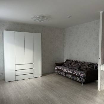 Сдается 1-комнатная квартира, 43 м²