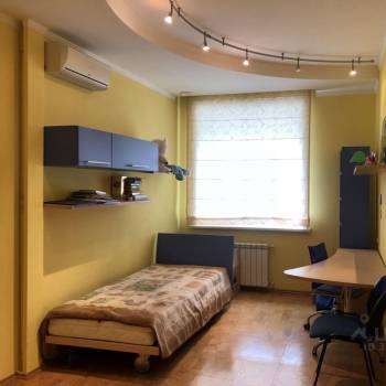 Продается Многокомнатная квартира, 109,8 м²