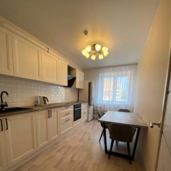 Сдается 1-комнатная квартира, 40 м²