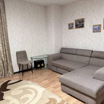 Сдается 1-комнатная квартира, 51 м²