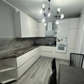 Сдается 2-х комнатная квартира, 65 м²