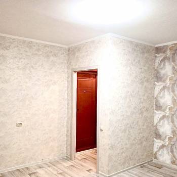 Продается 1-комнатная квартира, 37 м²