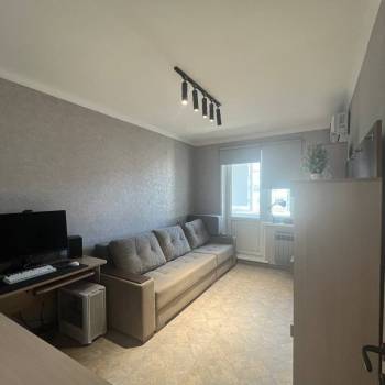 Продается 1-комнатная квартира, 39 м²