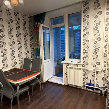 Сдается Многокомнатная квартира, 75 м²