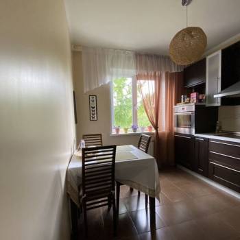 Продается Многокомнатная квартира, 82 м²