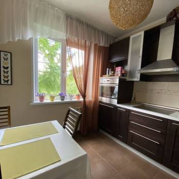 Продается Многокомнатная квартира, 82 м²