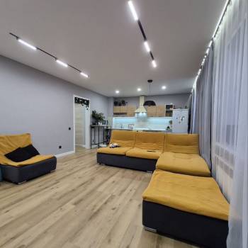 Сдается 1-комнатная квартира, 55 м²