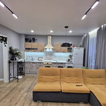 Сдается 1-комнатная квартира, 55 м²