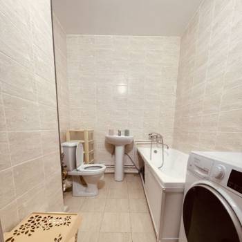 Сдается Многокомнатная квартира, 60 м²