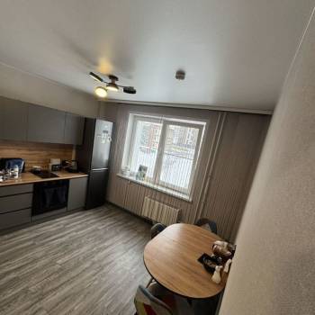 Продается 1-комнатная квартира, 39 м²