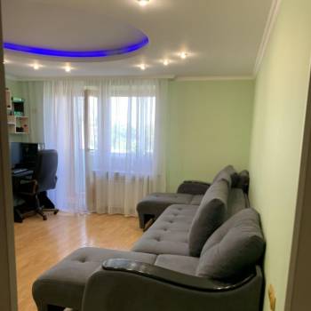 Продается Многокомнатная квартира, 100,5 м²