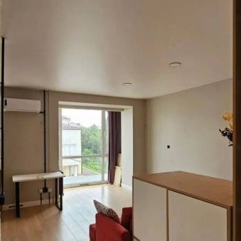 Продается 1-комнатная квартира, 32 м²