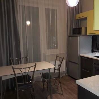 Сдается 1-комнатная квартира, 39 м²