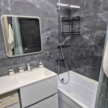 Сдается 1-комнатная квартира, 42 м²