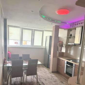 Сдается 2-х комнатная квартира, 70 м²