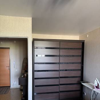 Продается 1-комнатная квартира, 42 м²