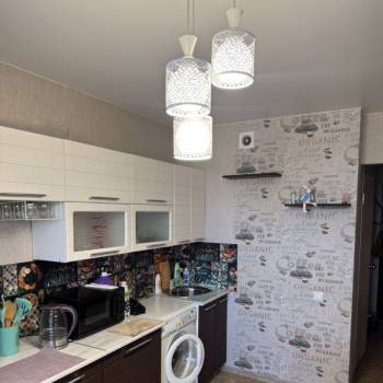 Продается 1-комнатная квартира, 42 м²