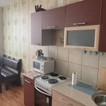 Сдается 1-комнатная квартира, 51 м²