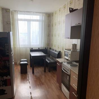 Сдается 1-комнатная квартира, 51 м²