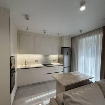 Сдается 1-комнатная квартира, 42 м²