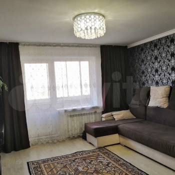 Продается Многокомнатная квартира, 77,2 м²
