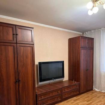 Продается 1-комнатная квартира, 43 м²