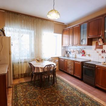 Продается Дом, 304 м²